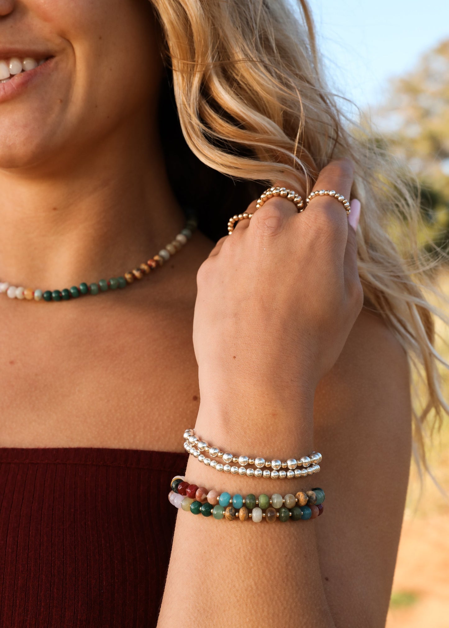 Armband aus natürlichen Edelsteinen + Knebelverschluss aus 14 Karat Gold: Sandbank