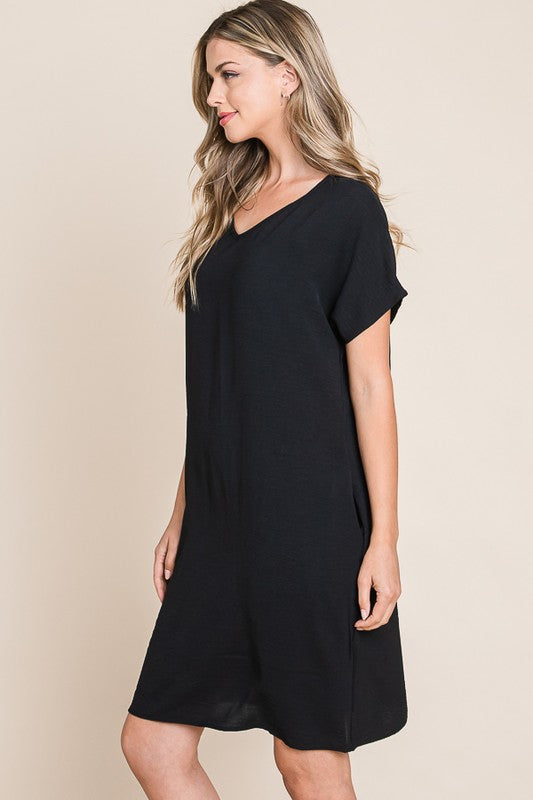 V-Neck Short Sleeve Dress with Pockets For Women – Casual, Versatile and Stylish Dress with Convenient Pockets for Everyday Wear