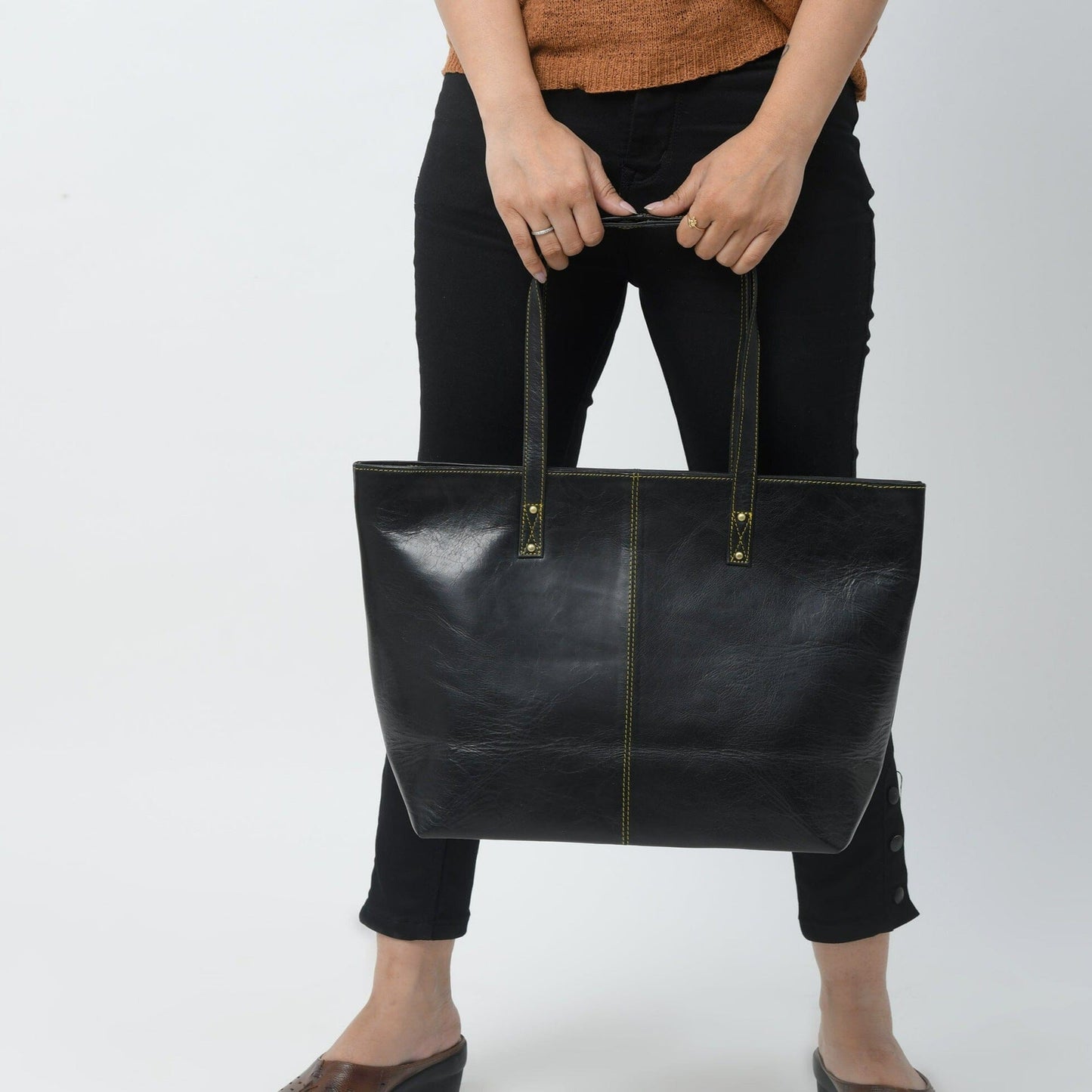 The Kim Tote Bag- Black - ThisandThatShoppe