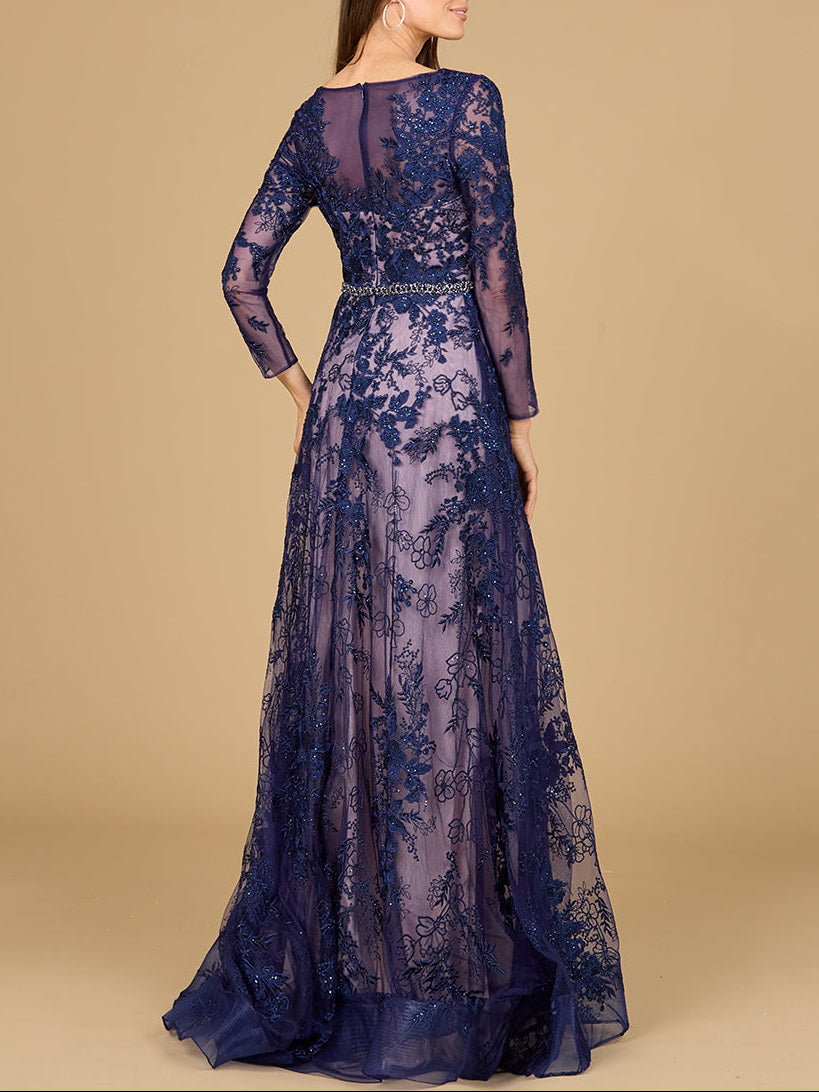 Langärmeliges V-Ausschnitt-Spitzenkleid mit Perlenbesatzgürtel