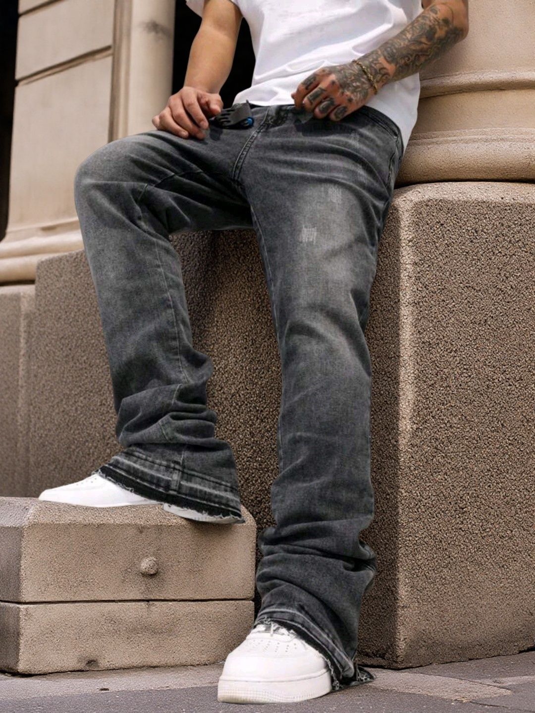 Mens Slightly Flared Relaxed-fit Stretchy Straight-leg Jeans
