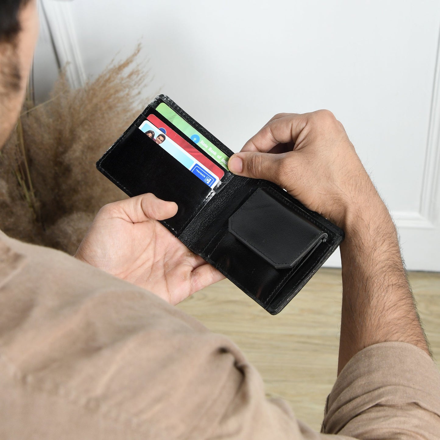 Lynch Bi-fold Wallet - ThisandThatShoppe
