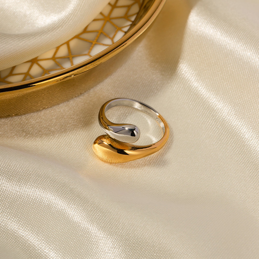 Samantha Ring - ThisandThatShoppe