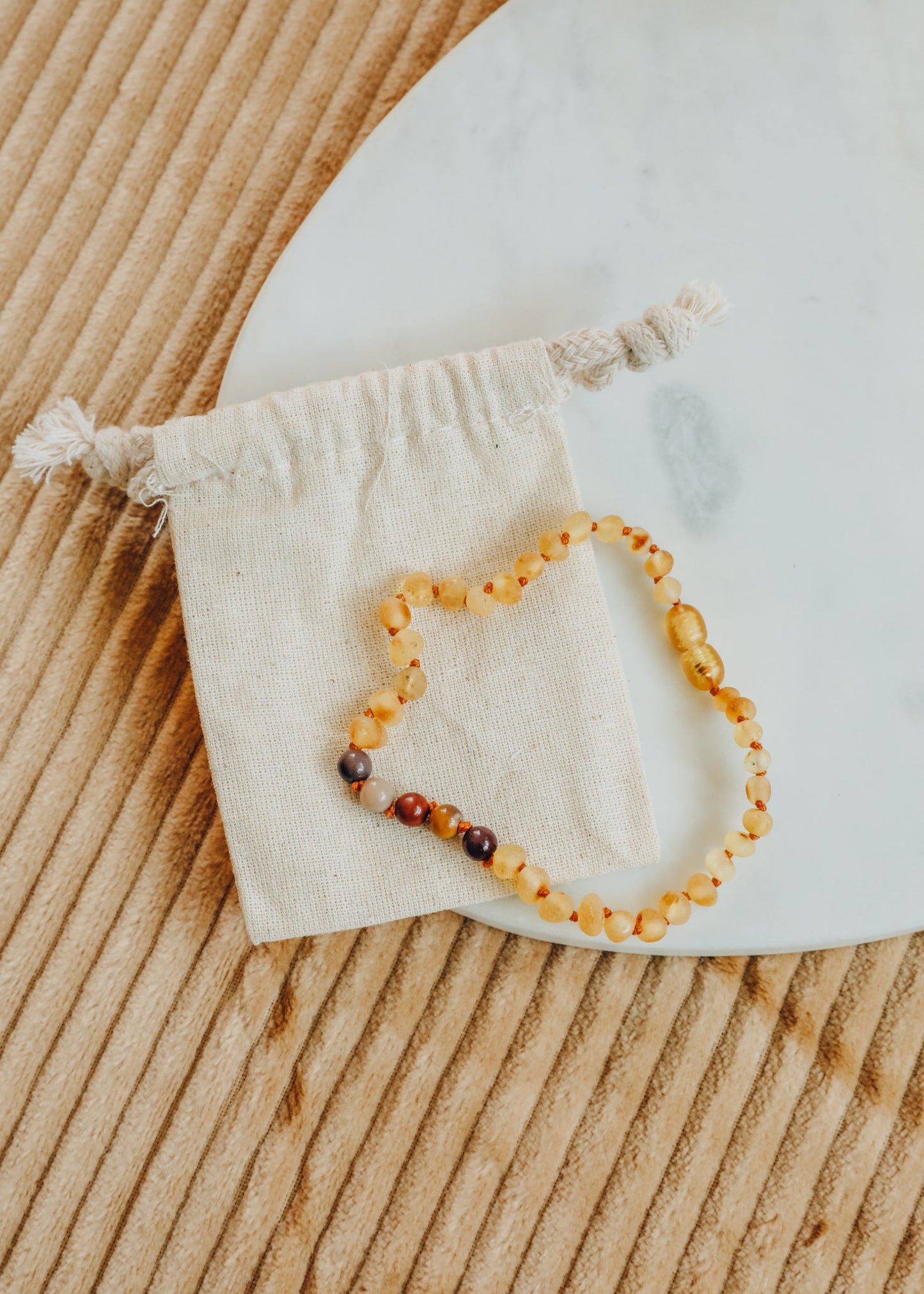 Miel brut Ambre de la Baltique + Jaspe Mookaïte || Bracelet de cheville ou de poignet