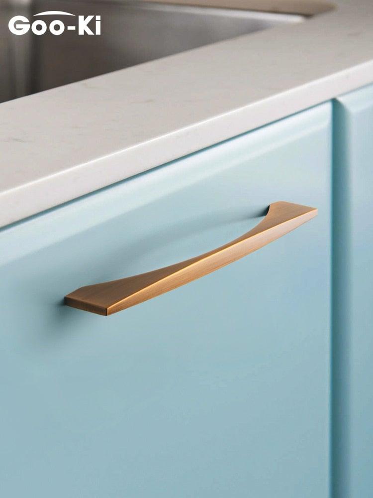 6PCS Set Nordic Modern Glam Brushed Bronze Drawer Knobs Kitchen Door Handles Cupboard Door Handle Cabinet Handles for Furniture Hardware Brushed Brass Handle Modern Minimalist Cabinet Pull Drawer Handle Wardrobe Cabinet Hardware
