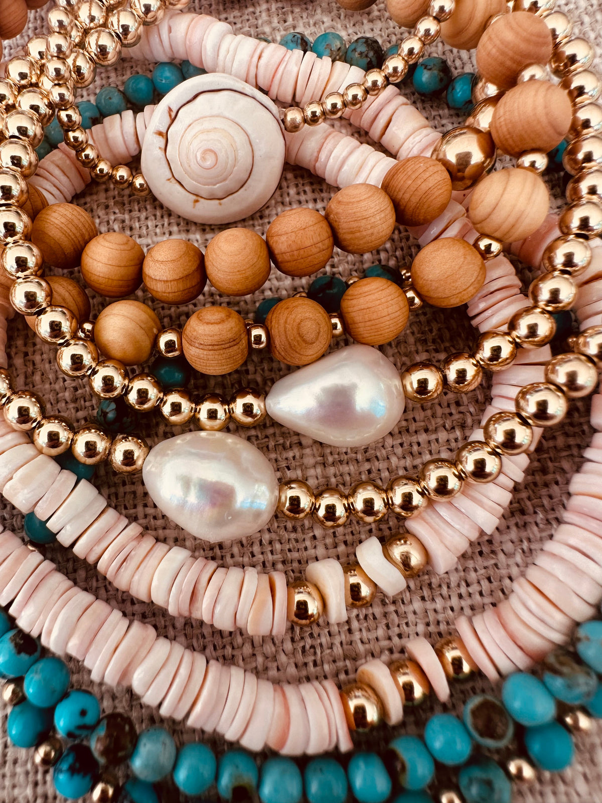 Turquoise naturelle + or rempli 14K || Bracelet élastique perlé