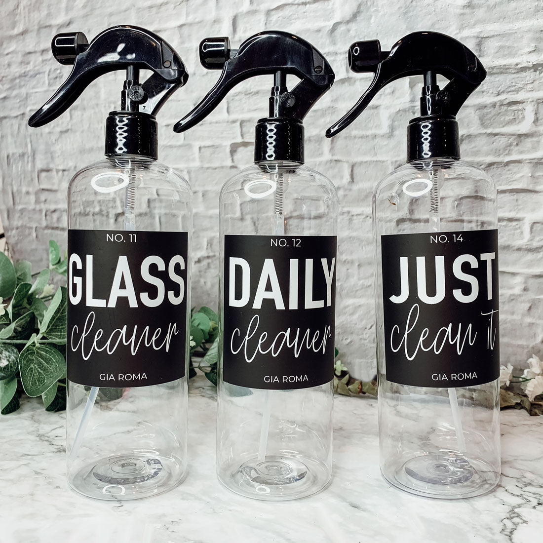 Bouteilles vaporisatrices en plastique de 473 ml avec étiquettes blanches ou noires imperméables