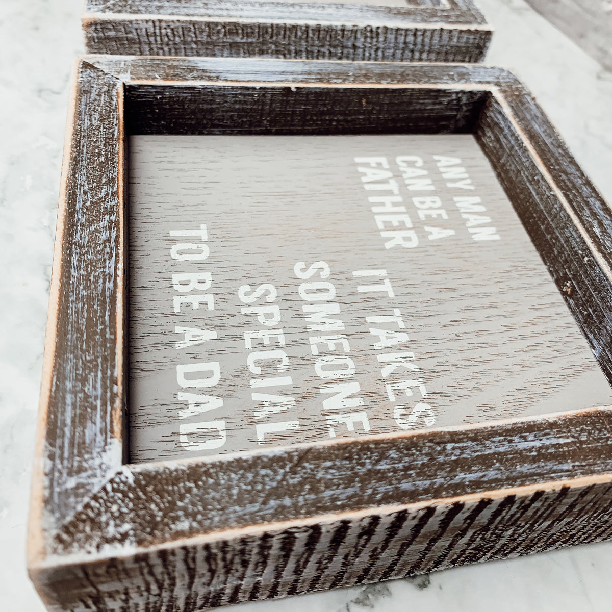 Jemand Besonderes 5 Zoll Holzgerahmtes Schild Papa Geschenk Rustikales kleines Heimdekor Tischregal Plakette