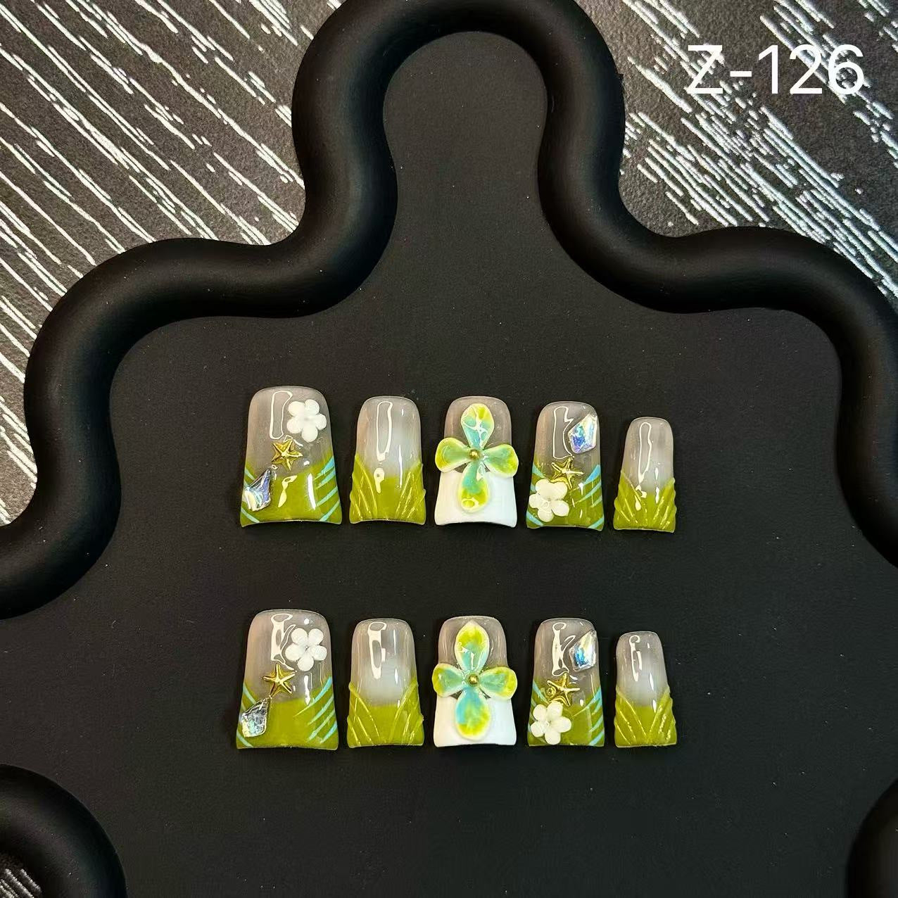 Short Duckbill 3D Carved Painted Floral HandmadePress on Nails