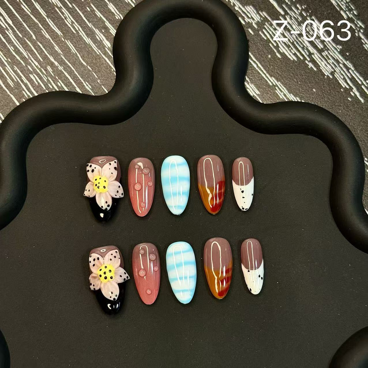 Almond Island Nightingale Mint Floral Temperament Advanced Handmade Press on Nails