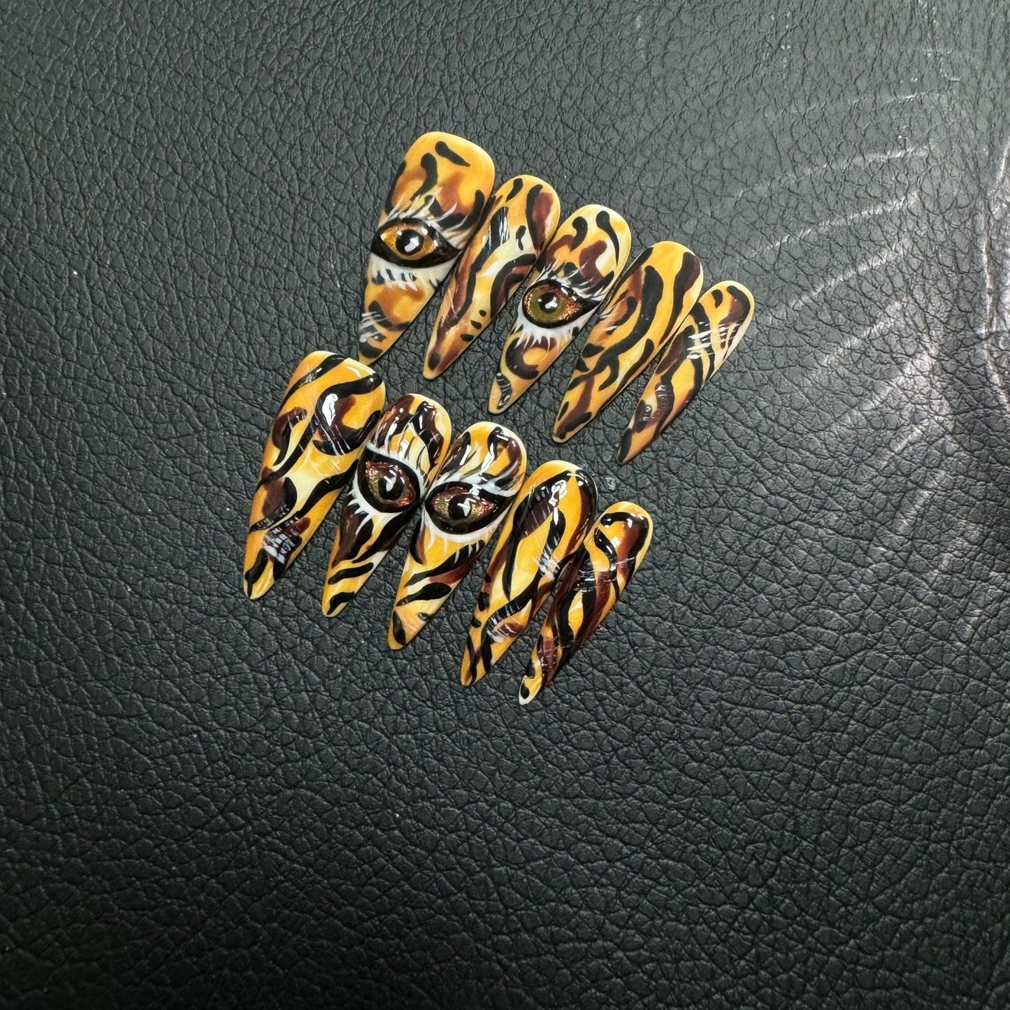 Original Leopard Lion Graffiti Punk Exquisite Handmade Press on Nails Premium Light Luxury Medium Long
