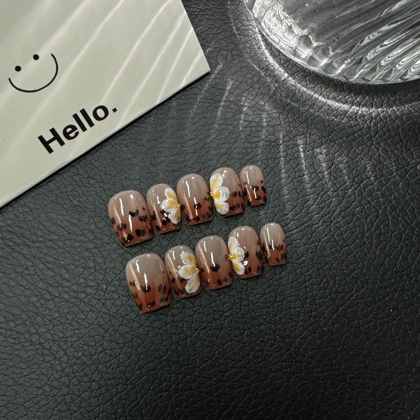 . Leopard print Handmade Press on Nails French short nail advanced sense Internet celebrity white three-dimensional pinching flower
