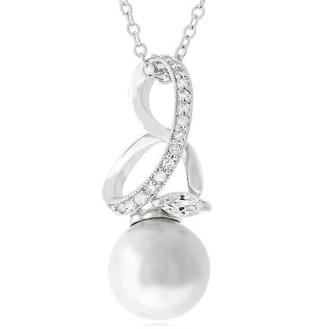 Royalty Pearl Pendant - ThisandThatShoppe