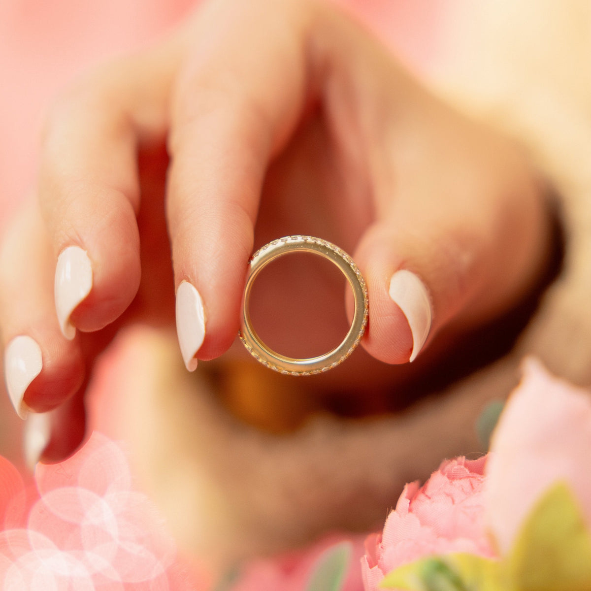 Macey Eternity Ring in Gold - Doppelt so viel Glanz x Unendlichkeit