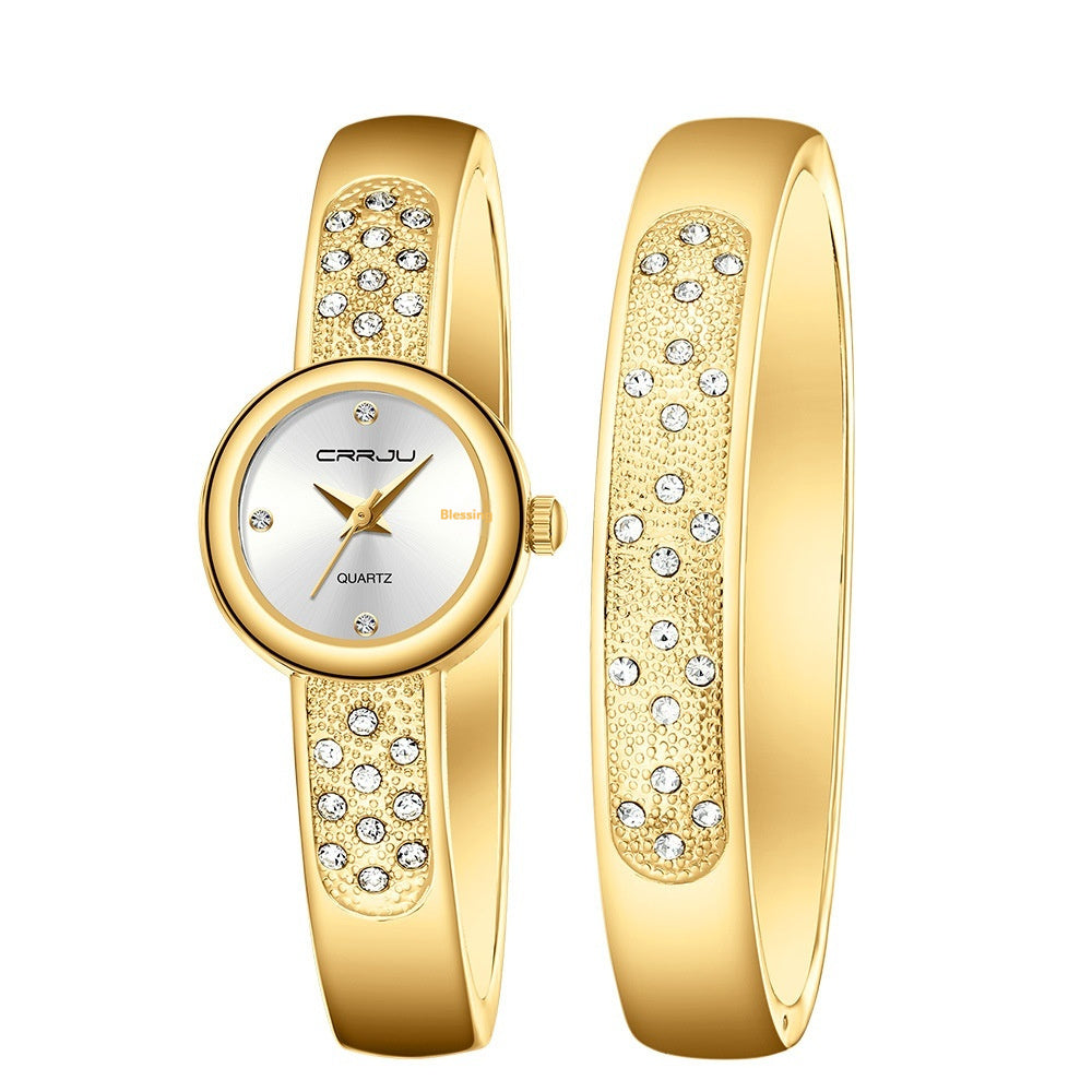 Womens Water Diamond Quartz Gold Bracelet-Style Watch