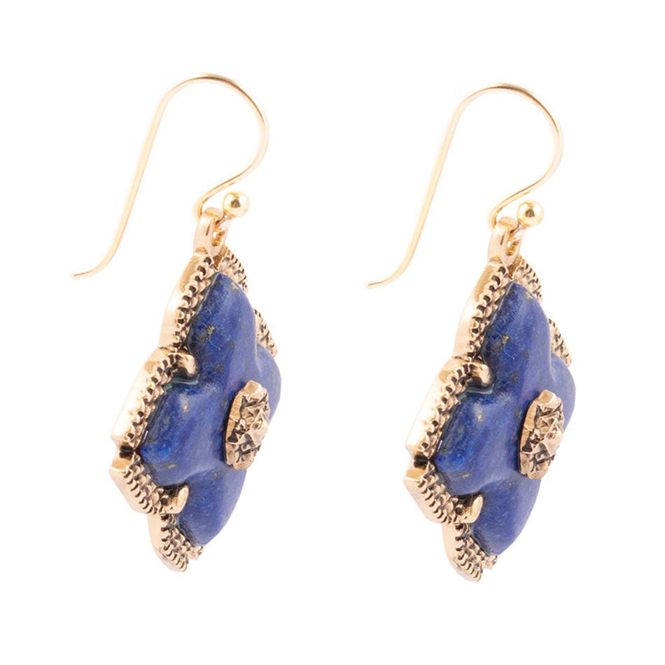 Boucles d'oreilles pendantes croix maltaise dorée lapis-lazuli bleu