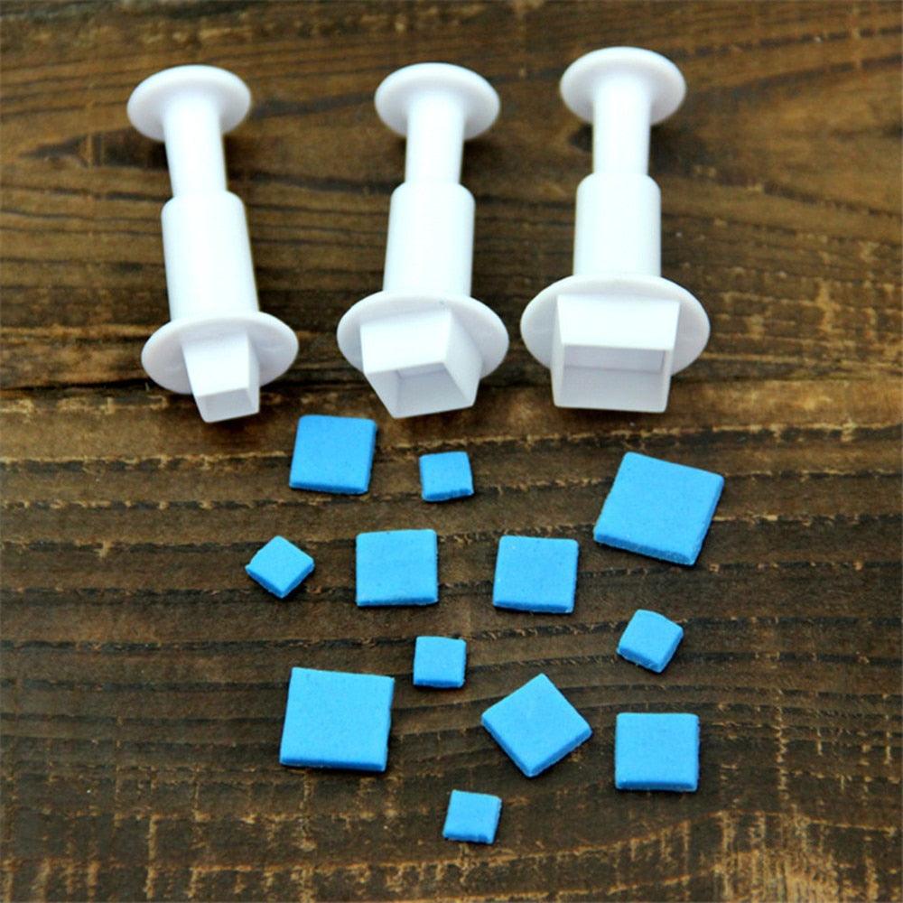 Fondant Cake Cookie Cutter Embossed Ejector Stamp Plunger Mold Kitchen Baking Cake Decorating Tools Heart Shaped Cookie Mold Hand Press Cookie Dessert Cutter Pastry Decoration Tool Mooncake Maker
