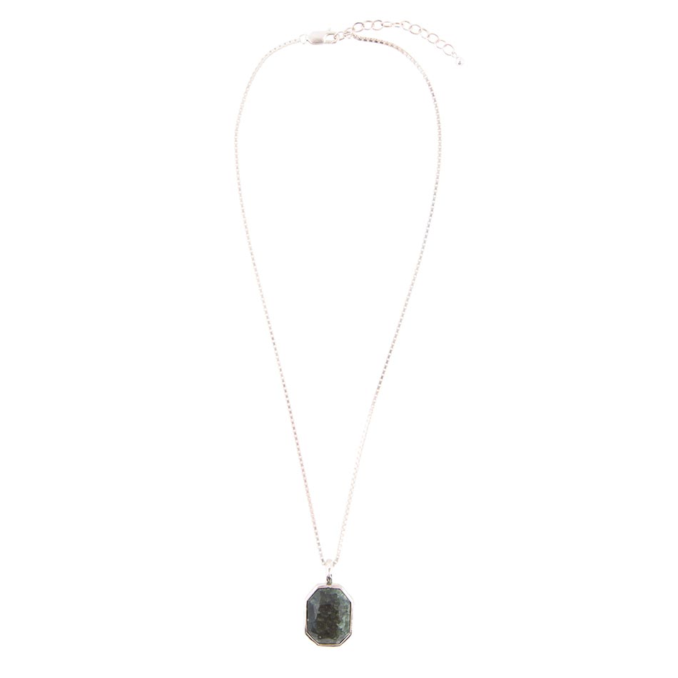 Hammered Green Seraphinite and Sterling Silver Pendant Necklace - ThisandThatShoppe