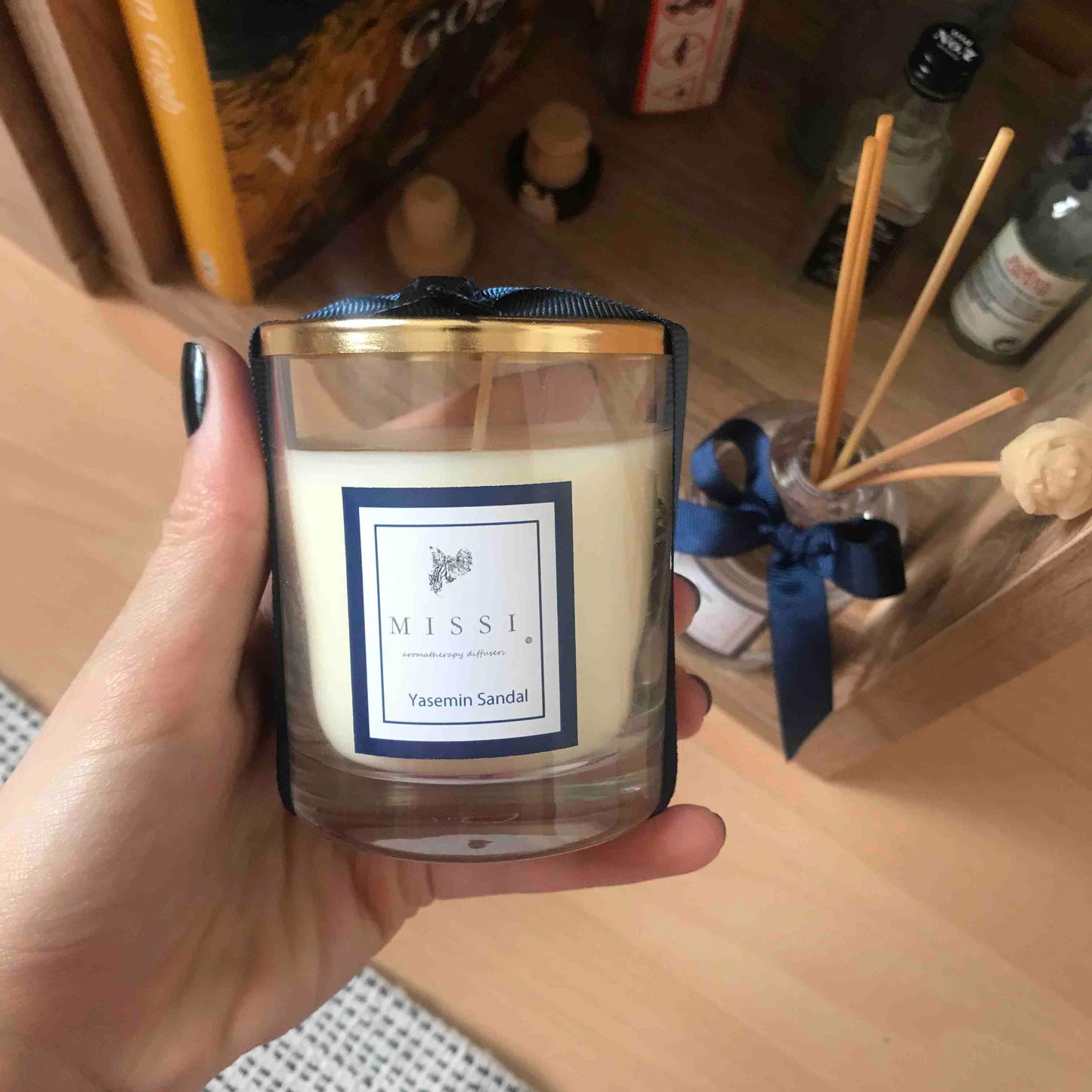 Jasmine Sandal Scented Glass Candle With Golden Metal Cover Long-Burning Fragrant Candles in Glass Container With Metal Lid Hand-Poured Natural Soy Blend No Additives No Dye