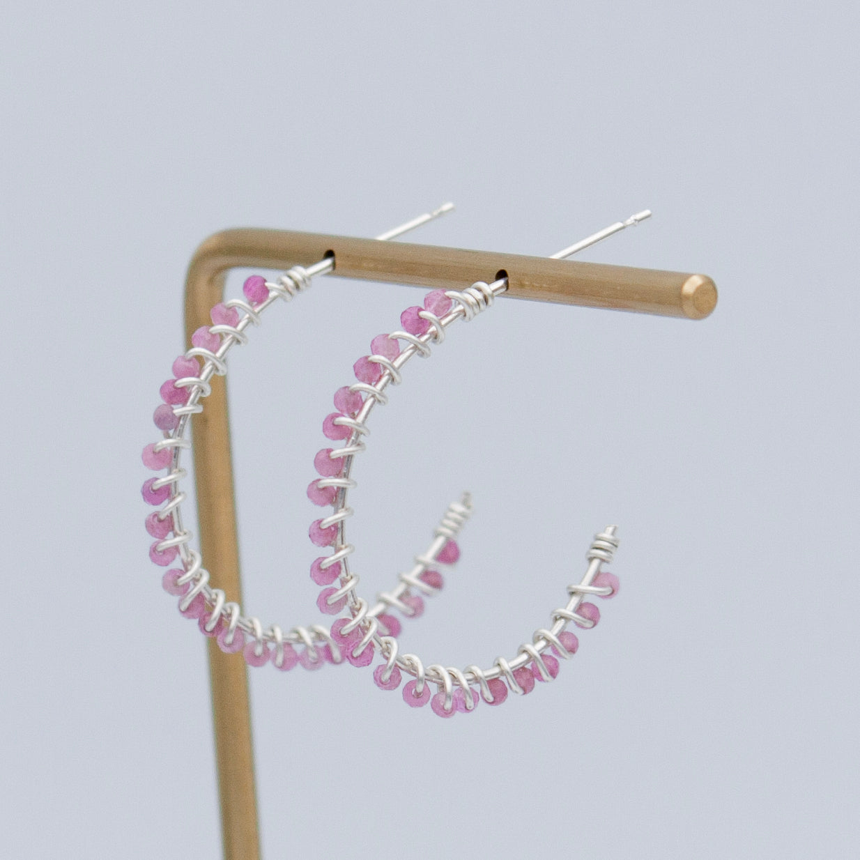 Ohrringe aus Sterlingsilber mit rosa Turmalin, klein, als Creolen
