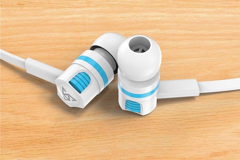Wired in-Ear Headphones With Tangle-Free Cord Noise Isolating Bass Driven Sound Metal Earphones Carry Case Ear Bud Tips In-ear Earphone Super Bass Sound Sport Headset With Mic for Phones Ear Phone For Women 3.5mm