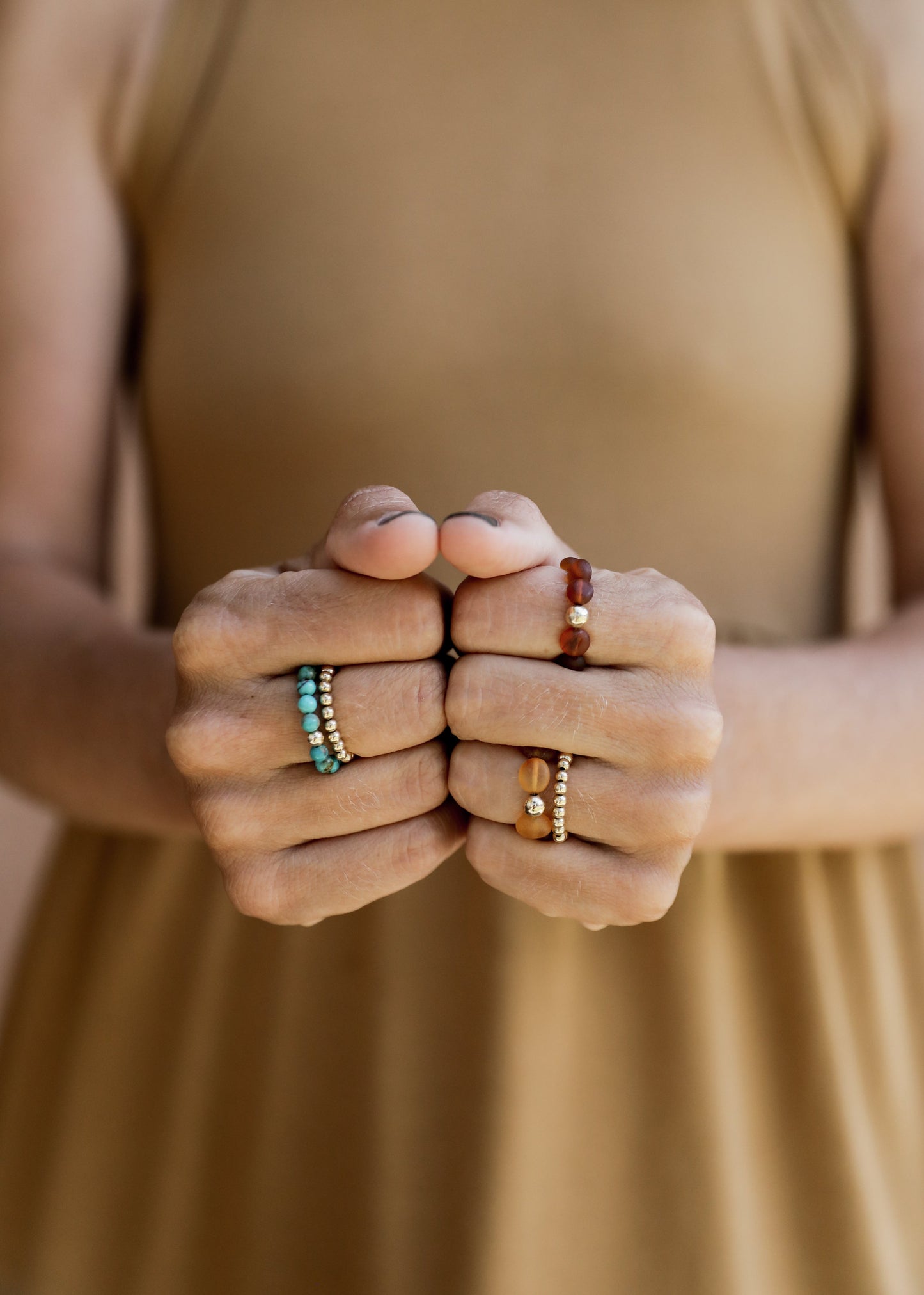 Rohhonig Baltischer Bernstein + 14K Gold Filled || Perlen-Stretchring
