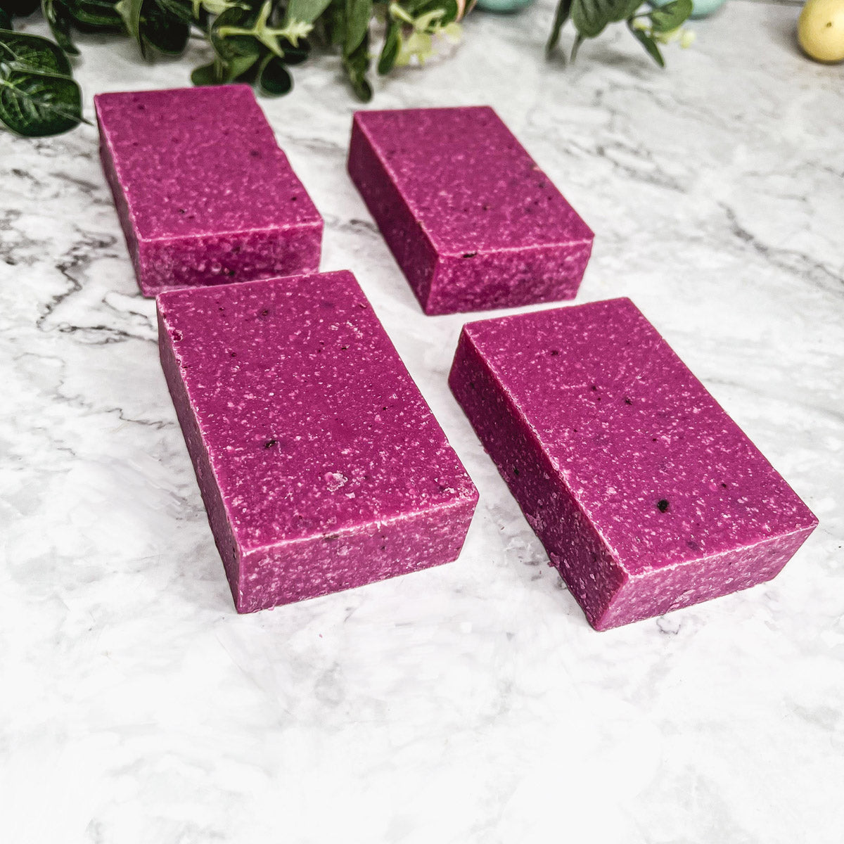 Peeling mit Salbei, Zitrusfrüchten und Meersalz sowie Haferflocken-Exfoliant, beruhigende Aromatherapie