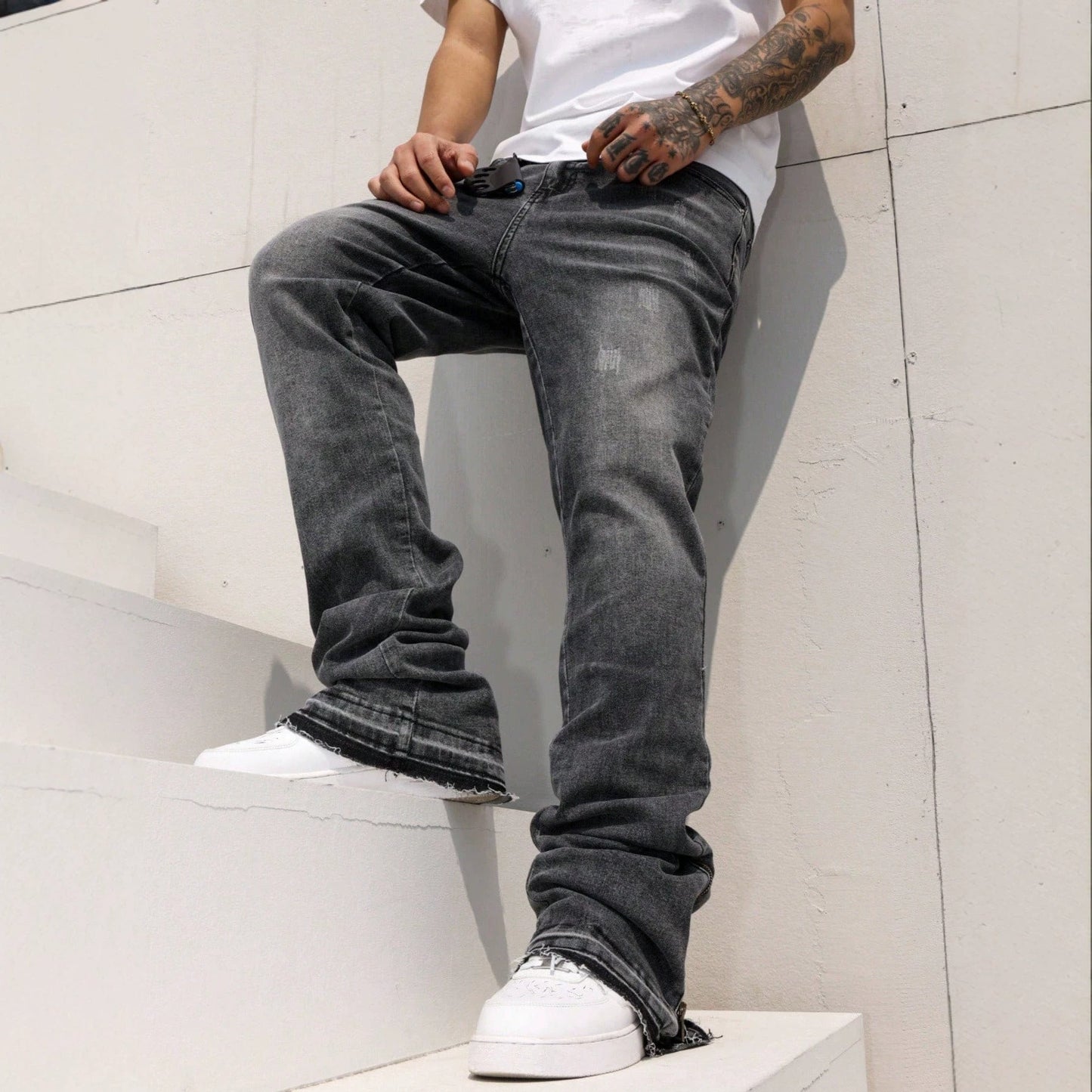 Mens Slightly Flared Relaxed-fit Stretchy Straight-leg Jeans