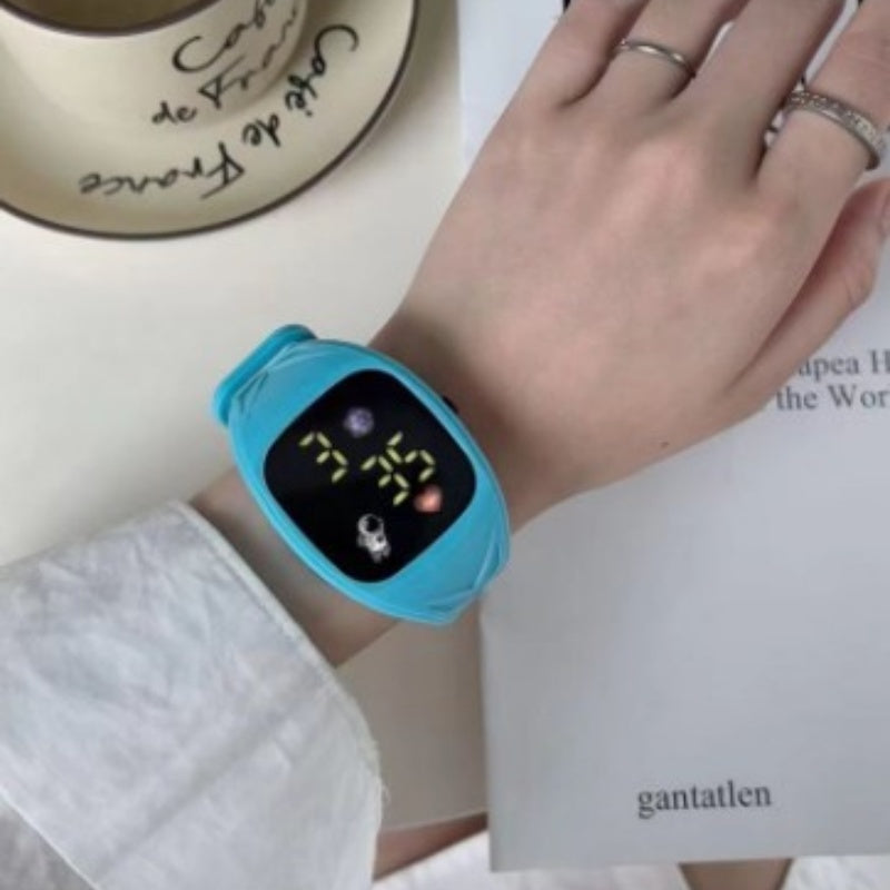 Cool Stylish And Minimalist Smart Electronic Watch For Boys And Girls