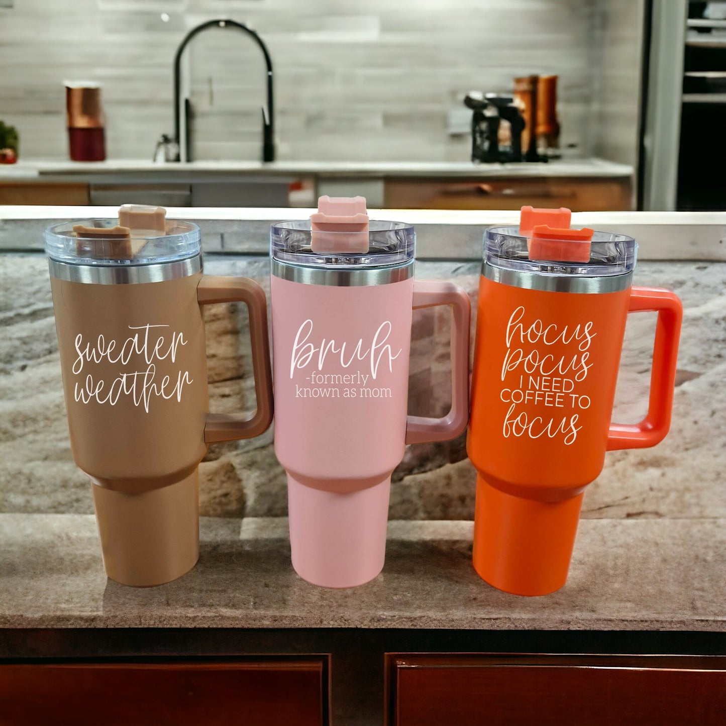 Gobelet isotherme rose de 1,2 L avec poignée, couvercle et paille, Tasse "Bruh Mom" humoristique