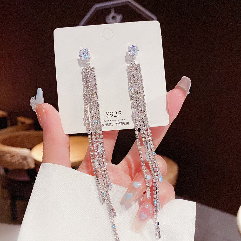 Light Luxury Pearl Earrings