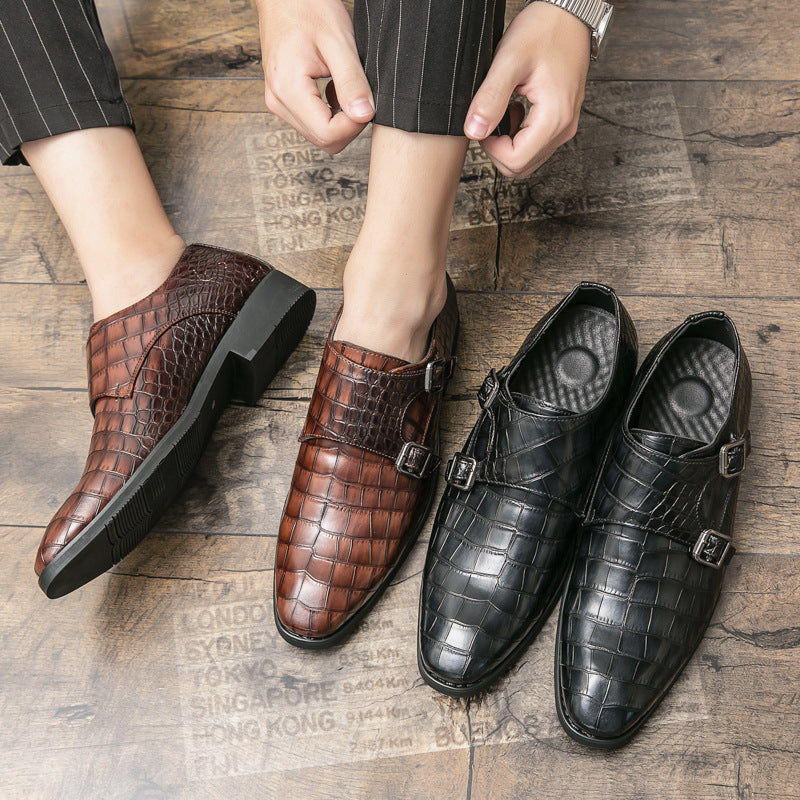 British-style Mens Leather Shoes With A Square Toe And Embossed Pattern
