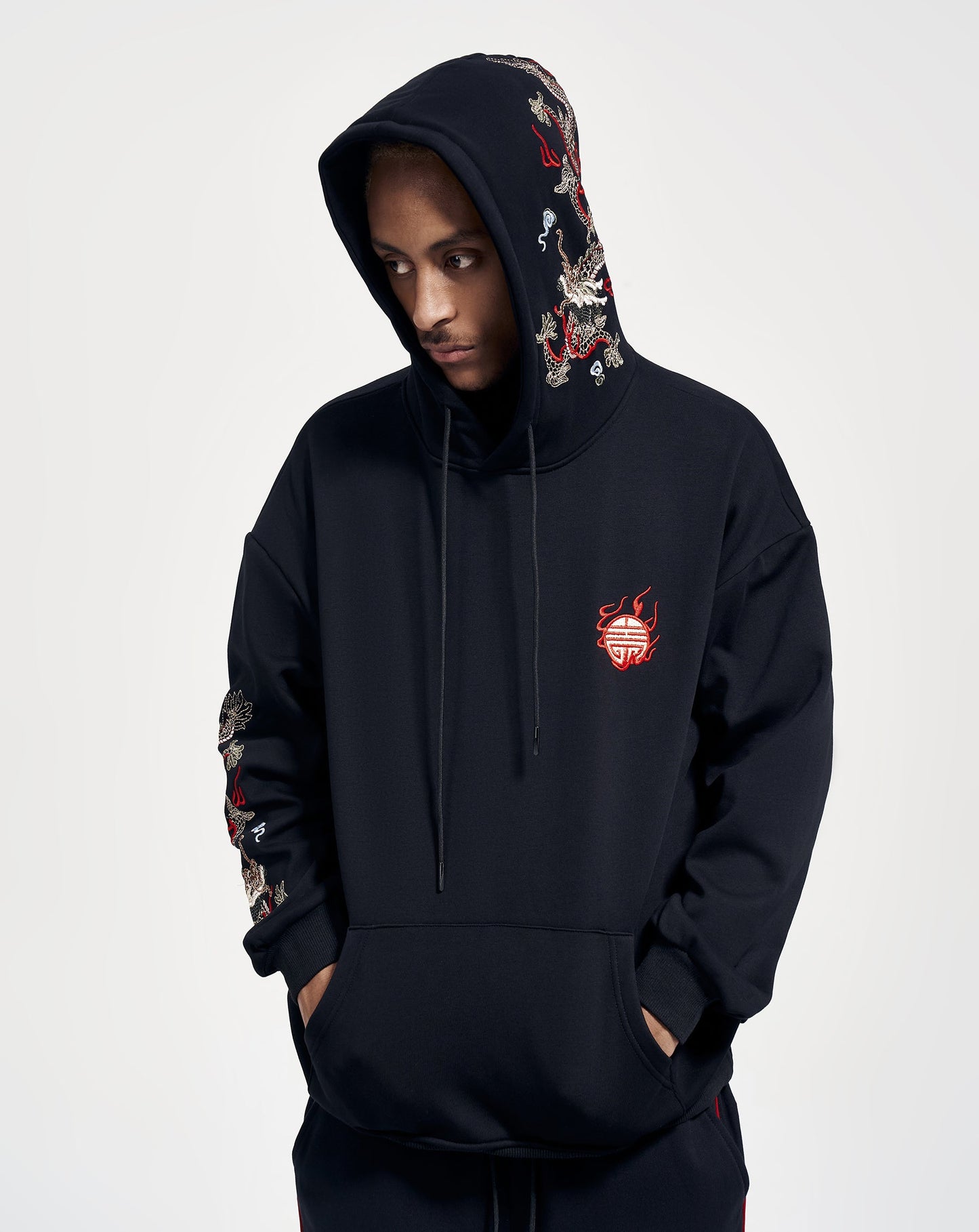 KH9190 Sweat à capuche brodé Dragon
