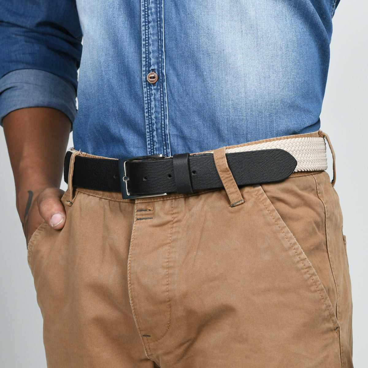 Ceinture en toile tressée crème et noire avec cuir