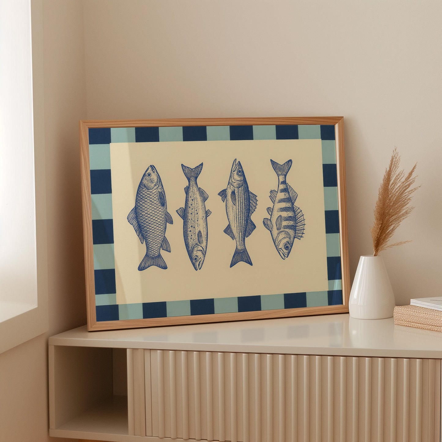 Quatuor de poissons vintage sur un damier bleu