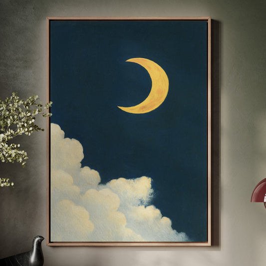 Lune dorée sur nuages doux