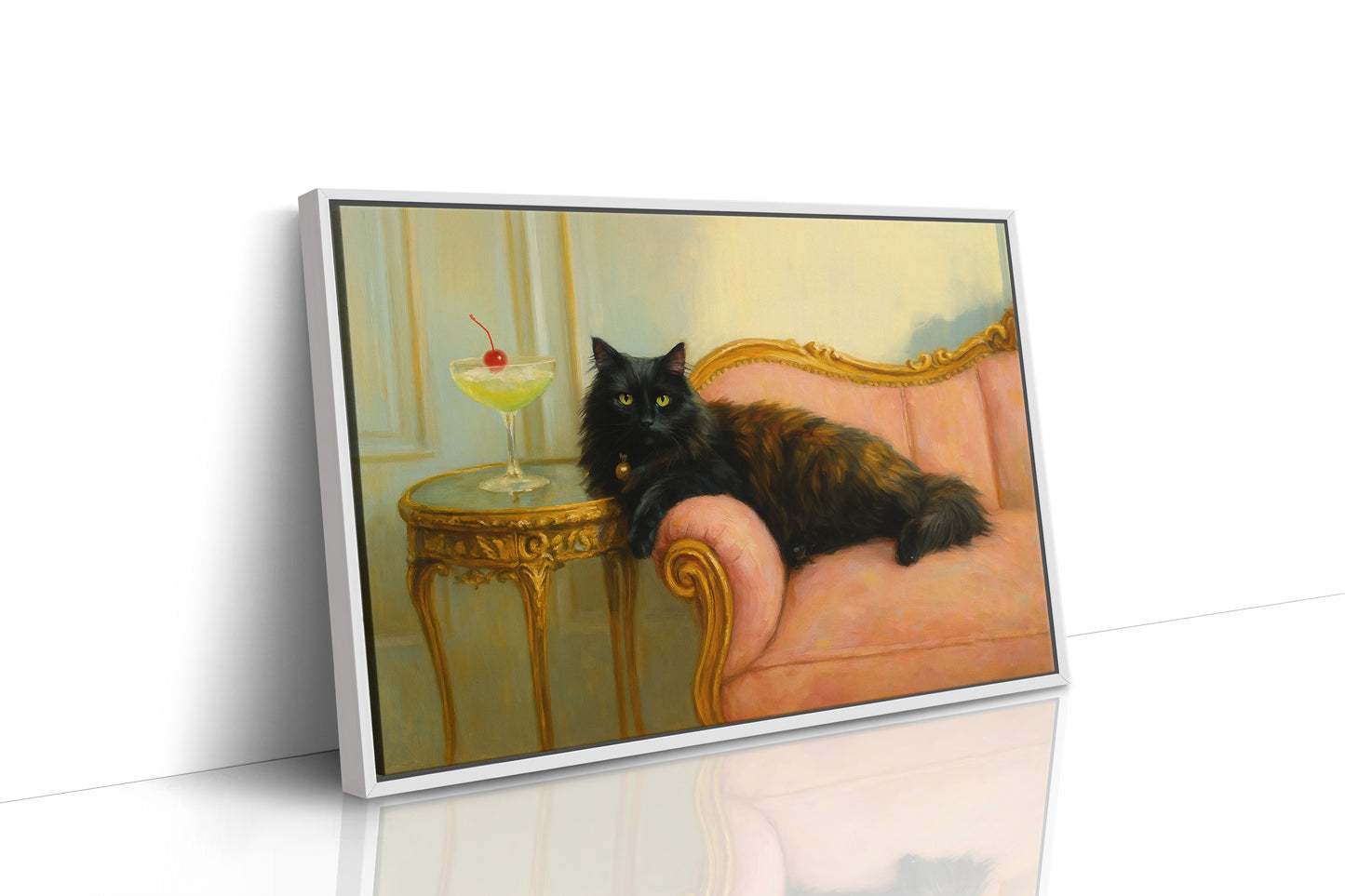 Chat royal avec un Martini Cerise