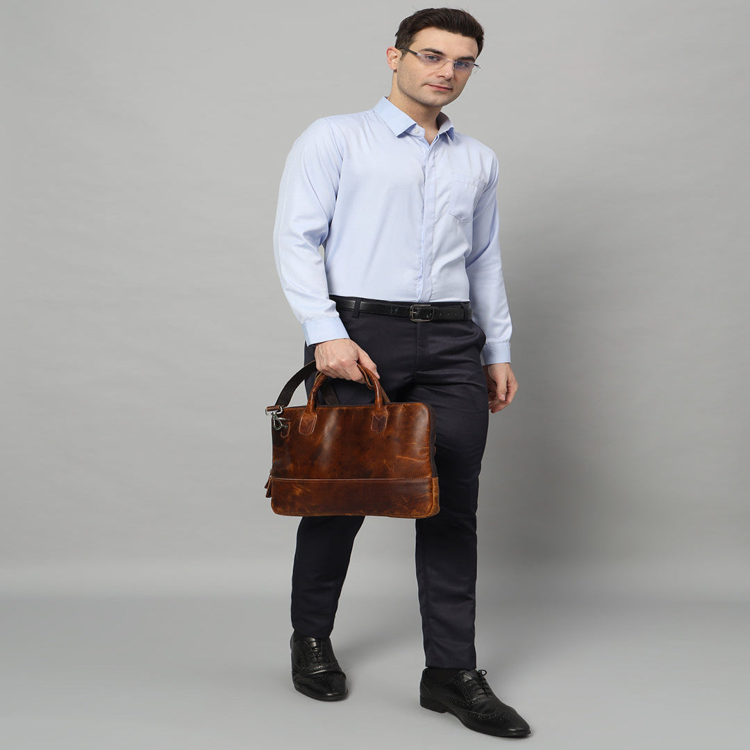 Laptoptasche aus Leder im Modern-Stil – Braun