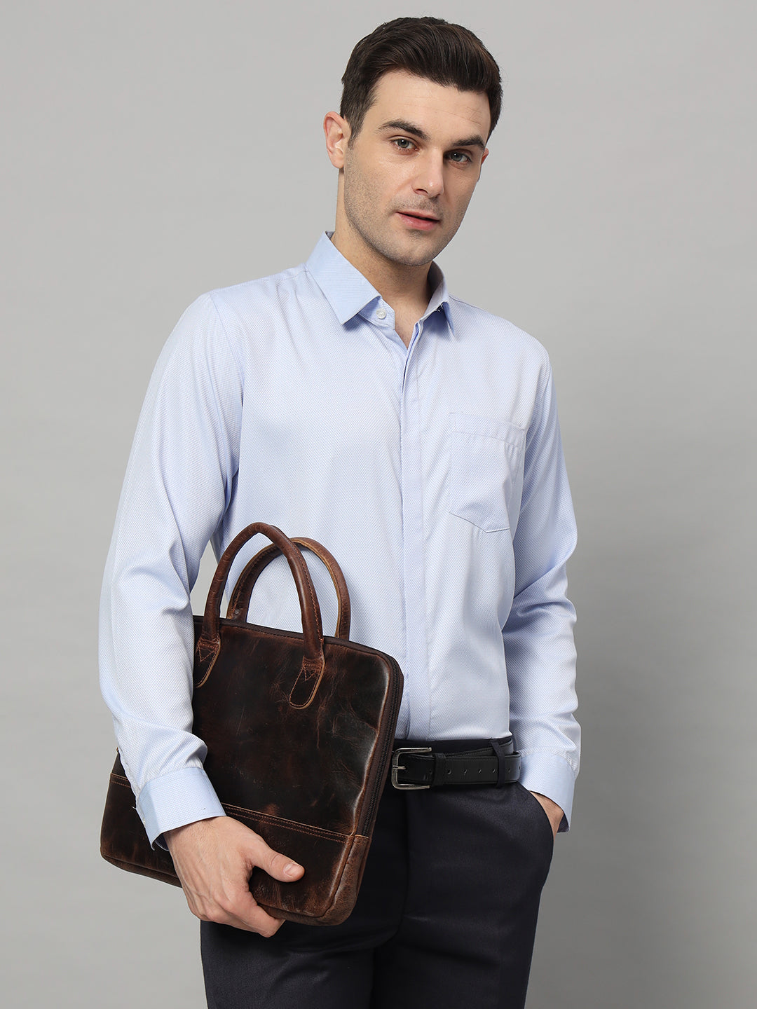 Moderne Ledertasche für Laptops – Dunkelbraun