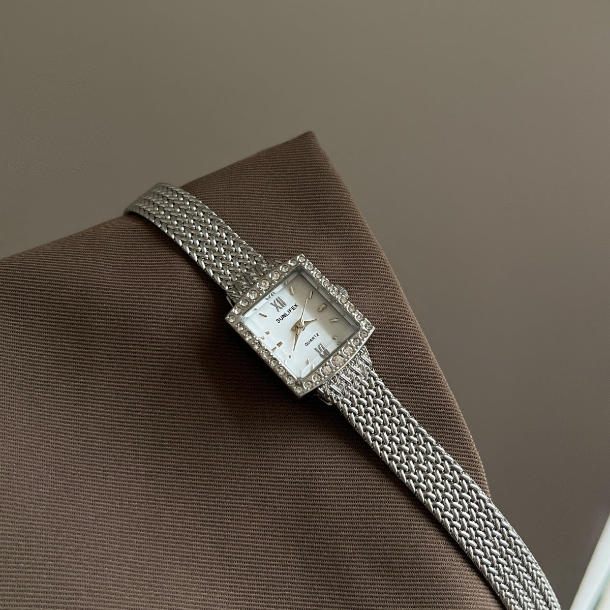 Chanel-style Vintage High-end Mother-of-pearl Watch For Women