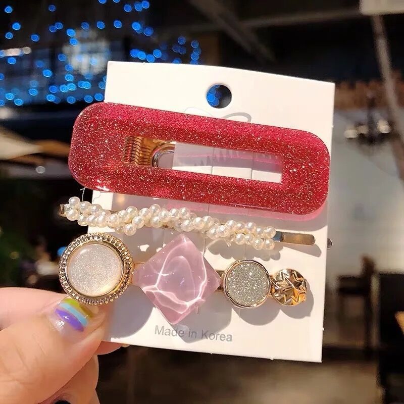 Pearl hair accessories