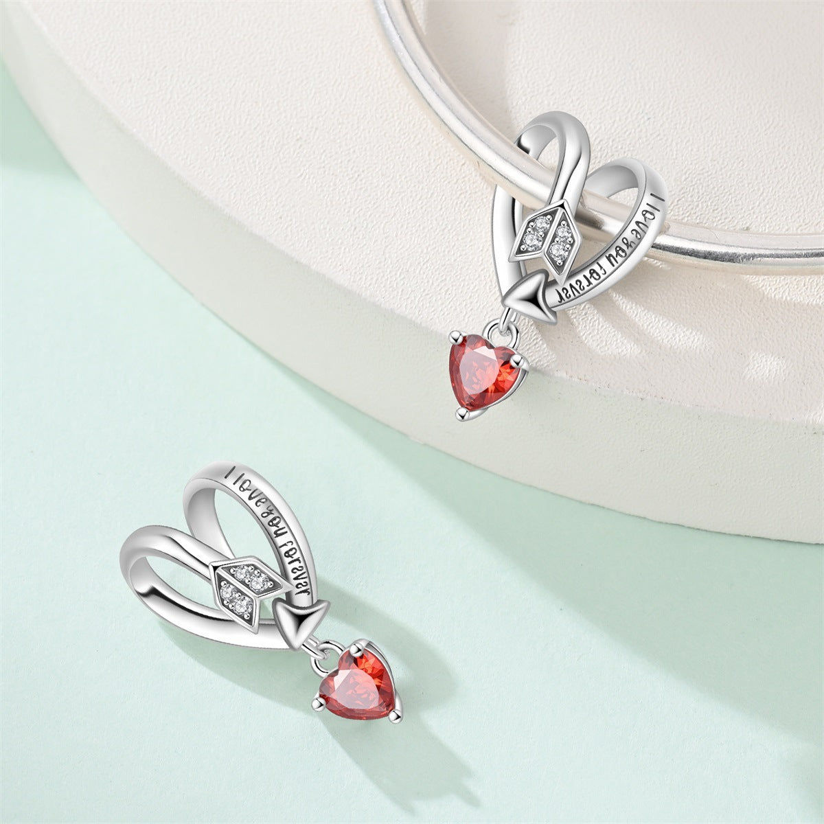 DIY Bracelet With Heart-Shaped Rose Beads And Pendant Accessories