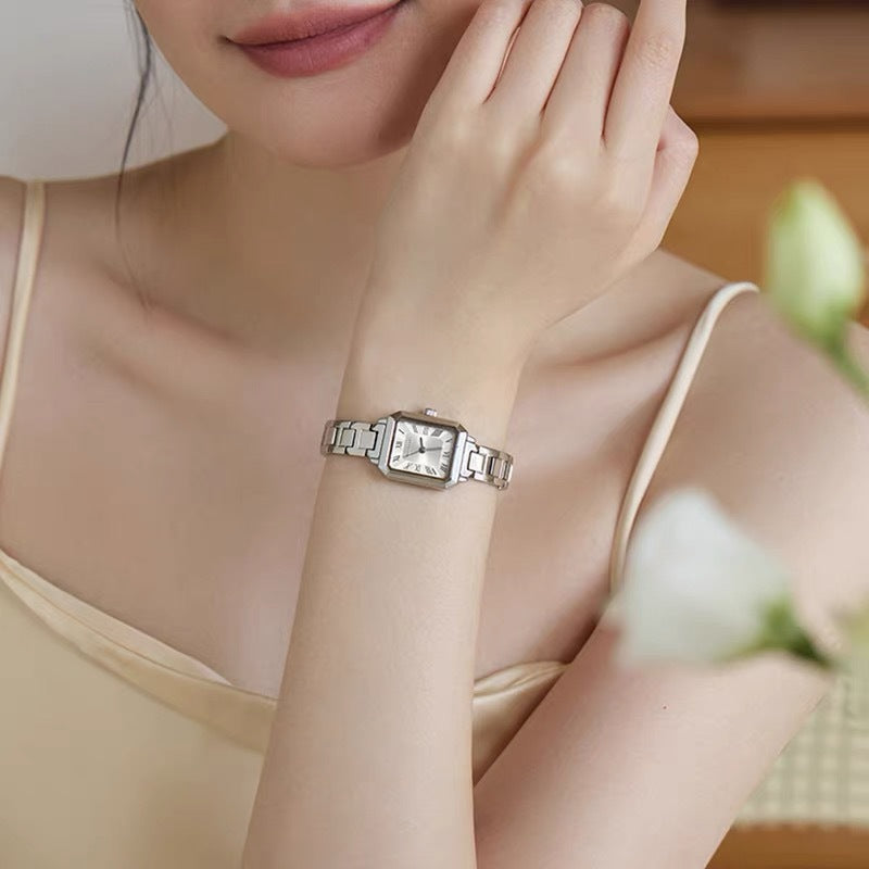 New Square Watch Womens Fashionable And Elegant Style