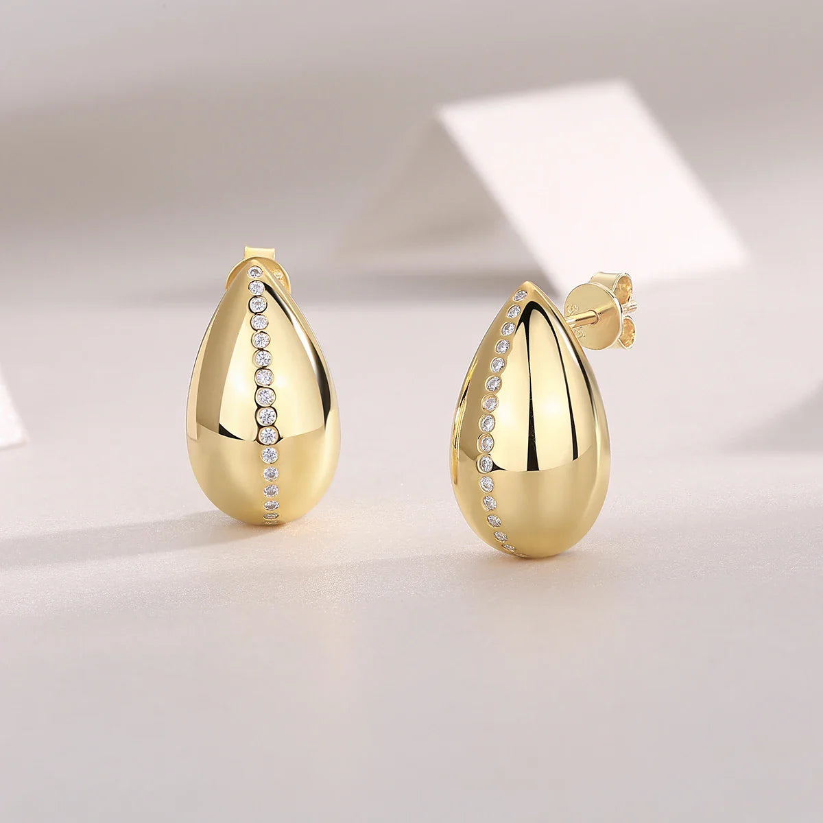 18K Gold Plated Teardrop Moissanite Stud Earrings 925 Sterling Silver