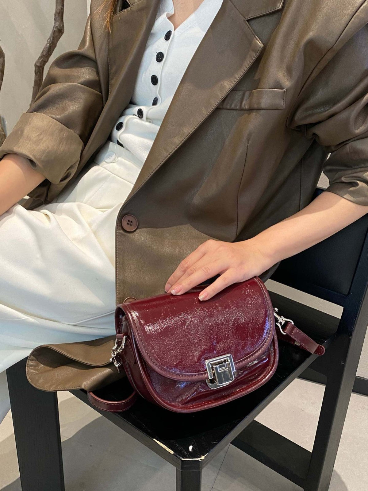 Genuine Leather Women's Bag, Light Luxury New Style, High-end Feel Saddle Bag, Genuine Leather Shoulder Bag, Oil-wax Leather Crossbody Half-moon Bag