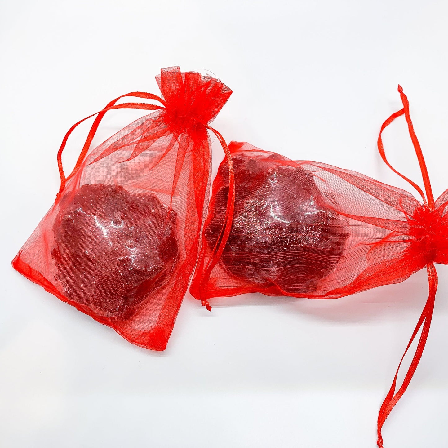Savon Barre au Charbon Actif avec Paillettes Écologiques Parfum Vanille Chaude Cadeau Exfoliant de Luxe