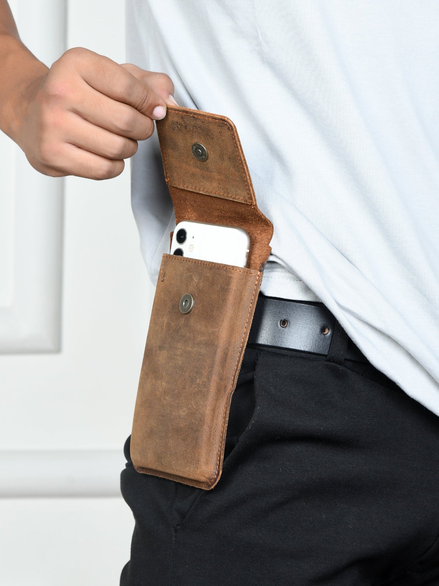 Klassische Handy-Gürteltasche