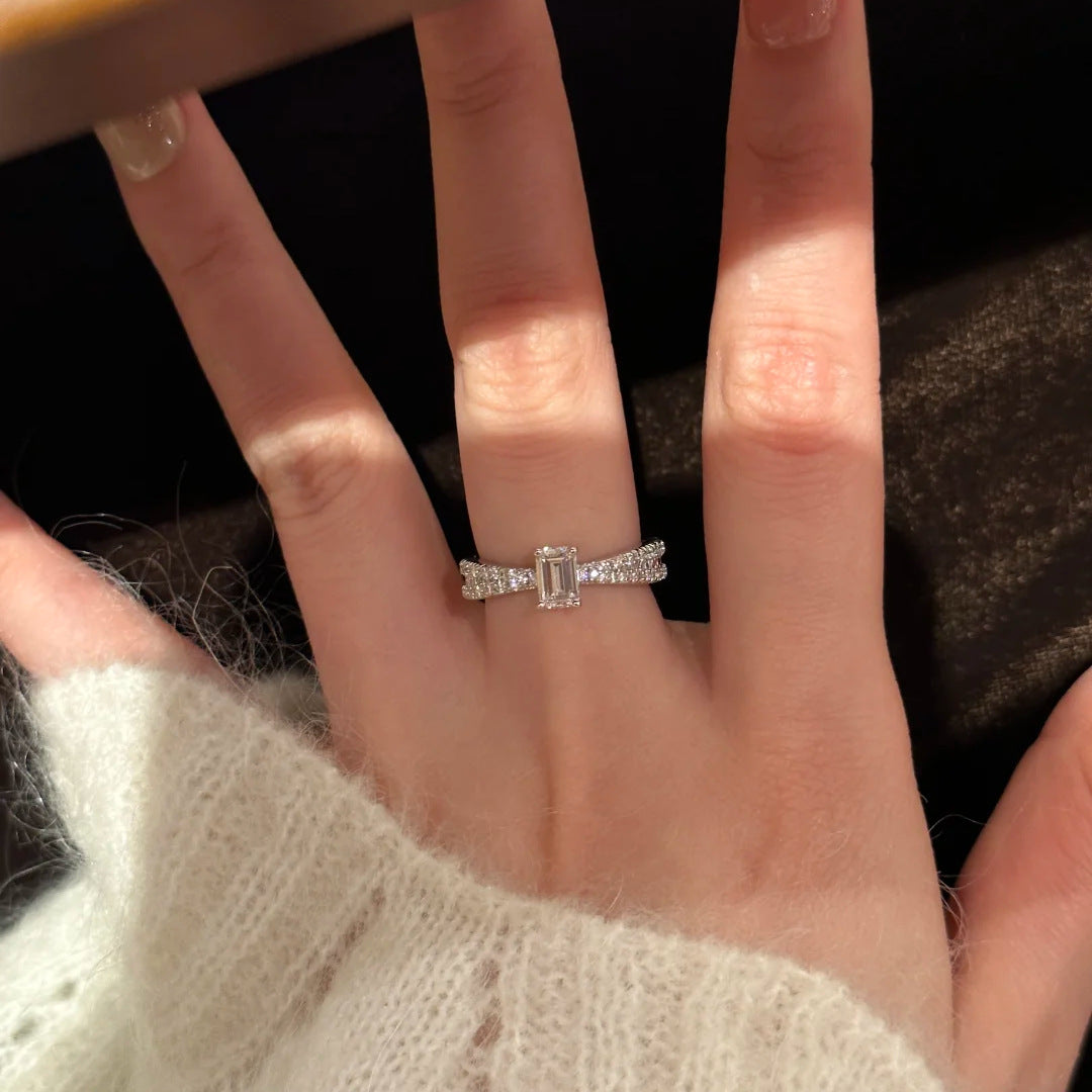 Four Point Star Clear Simulated Zirconia Thin Ring Silver Tone Full Pave Stackable Women Daily Finger Ornaments