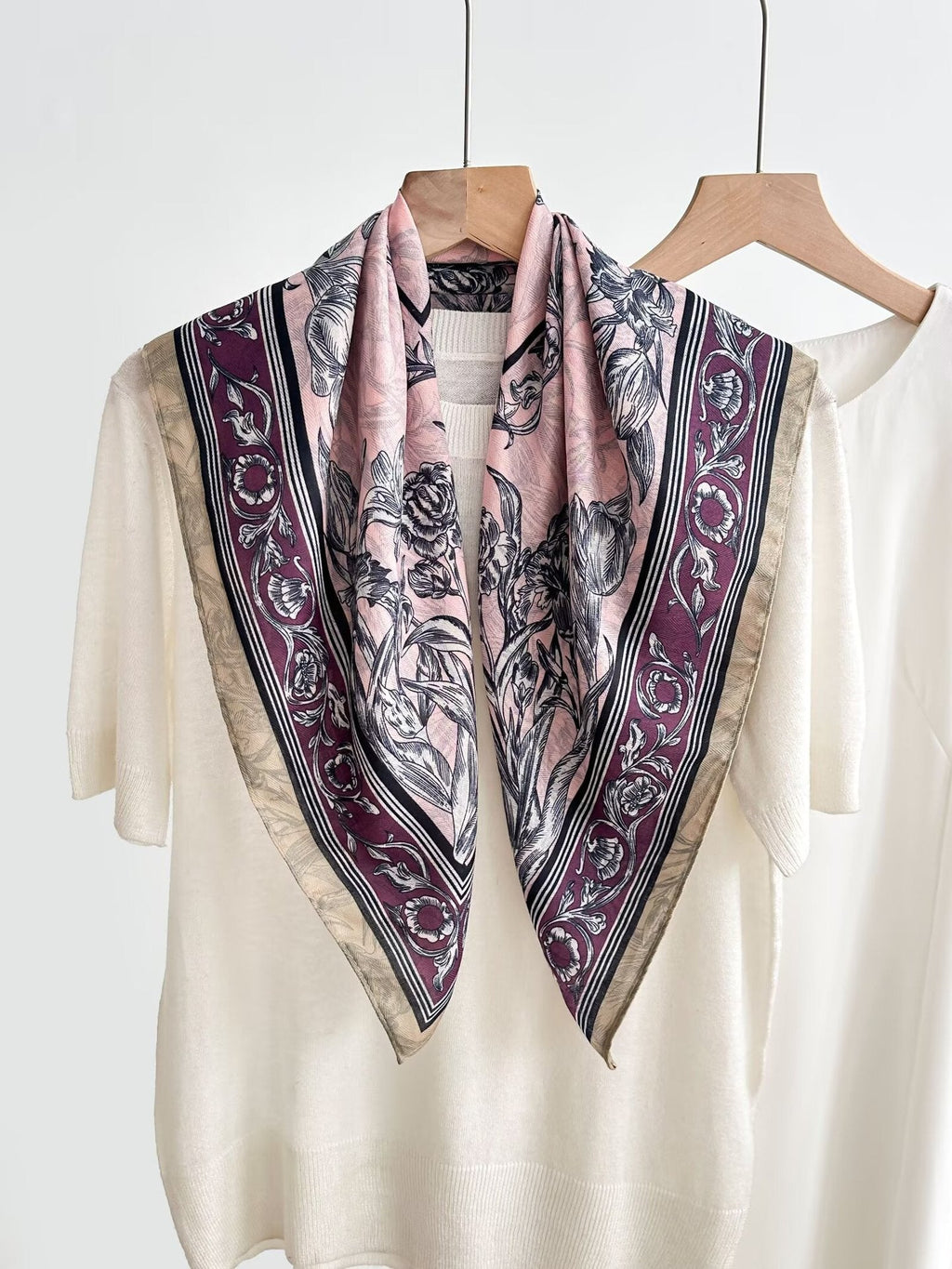 Women's Vintage High-end Outer Silk Scarf