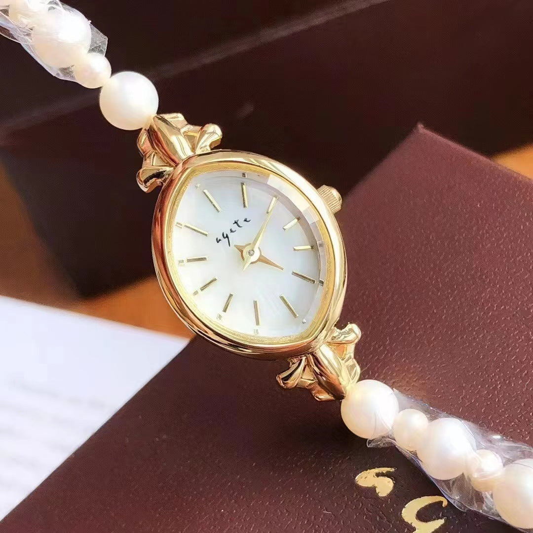 Vintage Square Watch For Women A Dainty Mini Square Design With A Wheat-sheaf Motif